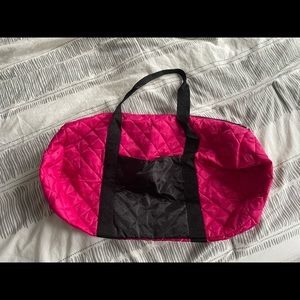 🛍️ 2/$20 Pink overnight/gym bag with side pocket